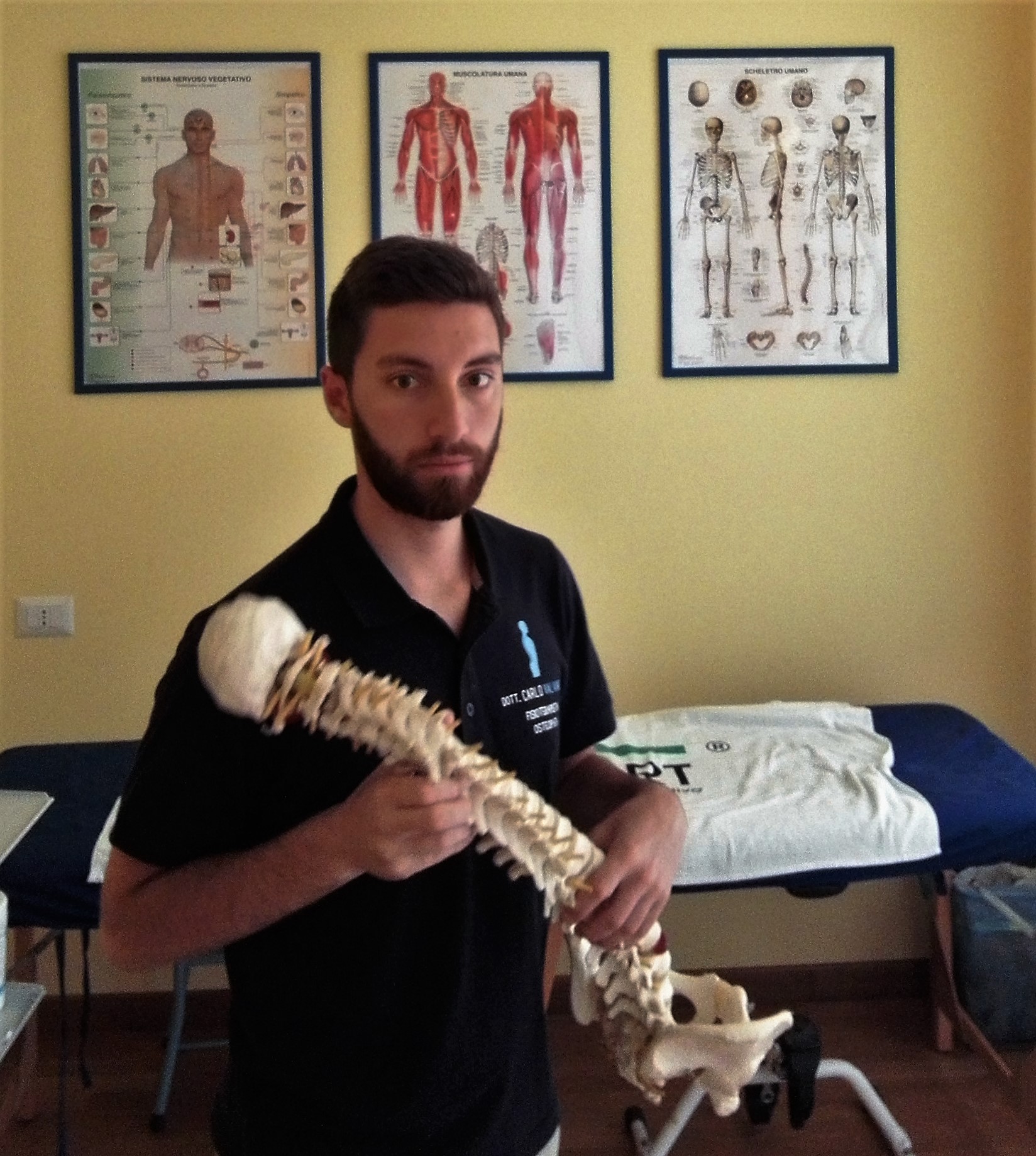 Dott. Carlo Valvano, Specialista in fisioterapia e osteopatia Dott. Carlo Valvano, Specialista in fisioterapia e osteopatia